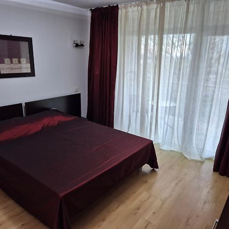 St.Vlas Apartments Mamaia Exterior photo