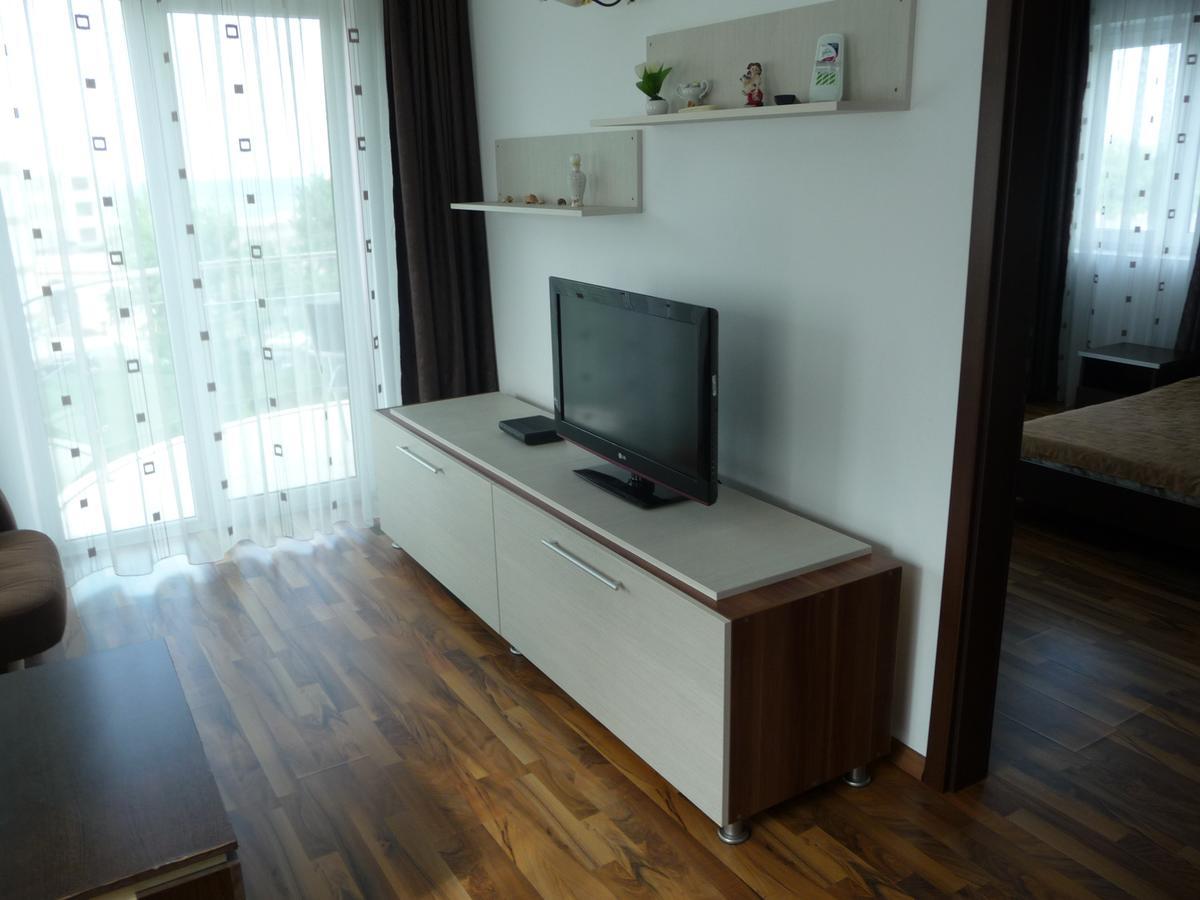St.Vlas Apartments Mamaia Exterior photo